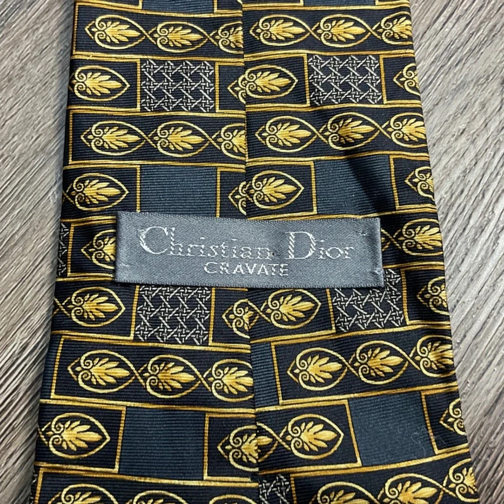 Vintage Christian Dior Cravate Baroque Medallion‎ Silk Tie Black Gold Classy - Picture 5 of 7
